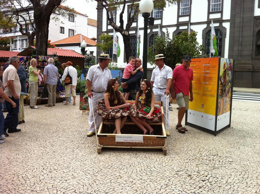 Apartamentos Da Carreira Funchal Oda fotoğraf